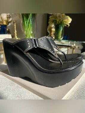 RARE VINTAGE Steve Madden Black Stud-Trim Wedge Thongs